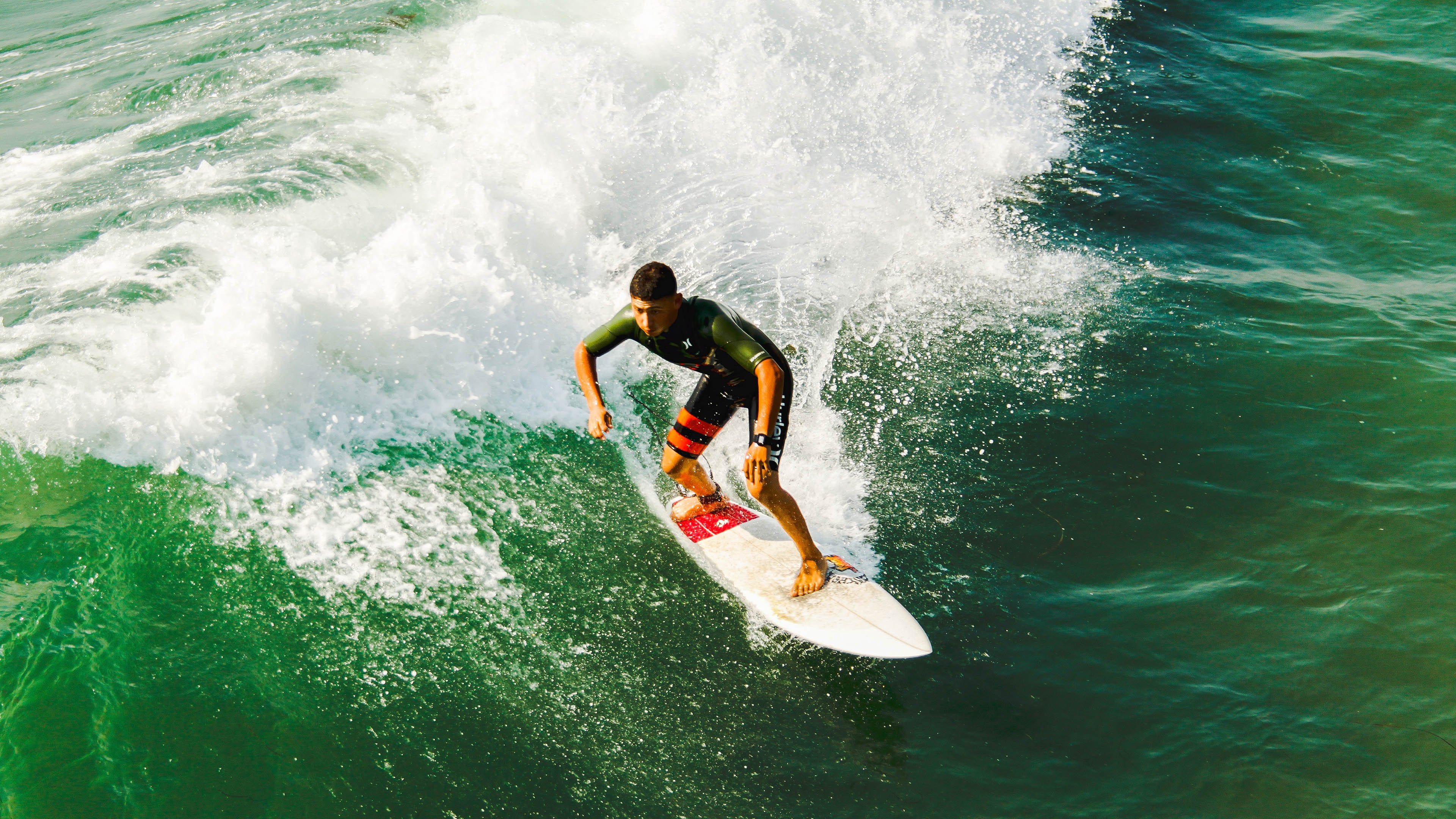 中国花样游泳队世锦赛摘金 展现艺术与力量的完美融合